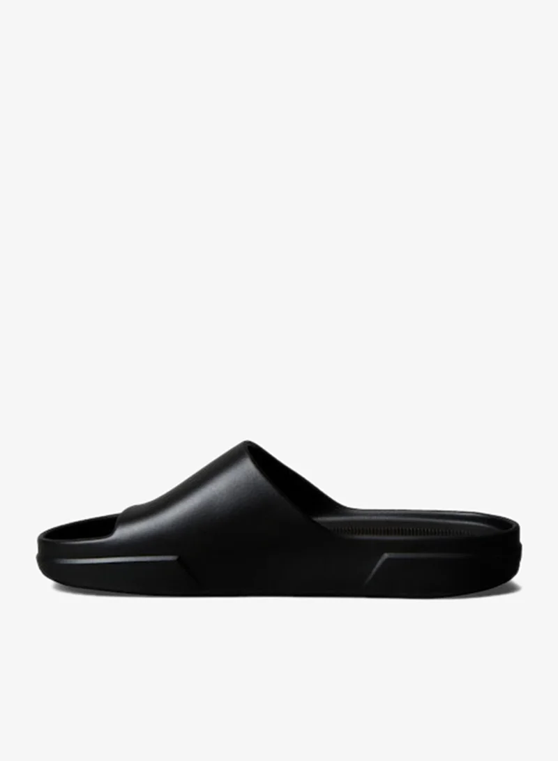 كالفن كلاين جينز شباشب بشعار مميز قطعة واحدة